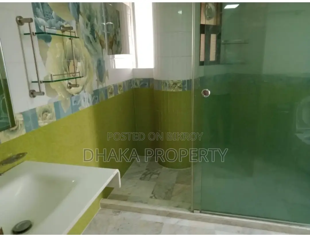 গুলশান ২-এ ৪৫০০ বর্গফুটের এক্সক্লুসিভ ৪ বেড ডুপ্লেক্স ফ্ল্যাট ভাড়া