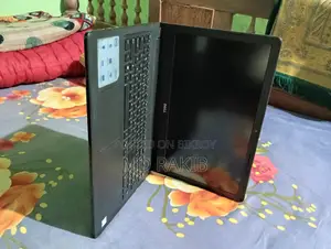DELL Inspiron 15