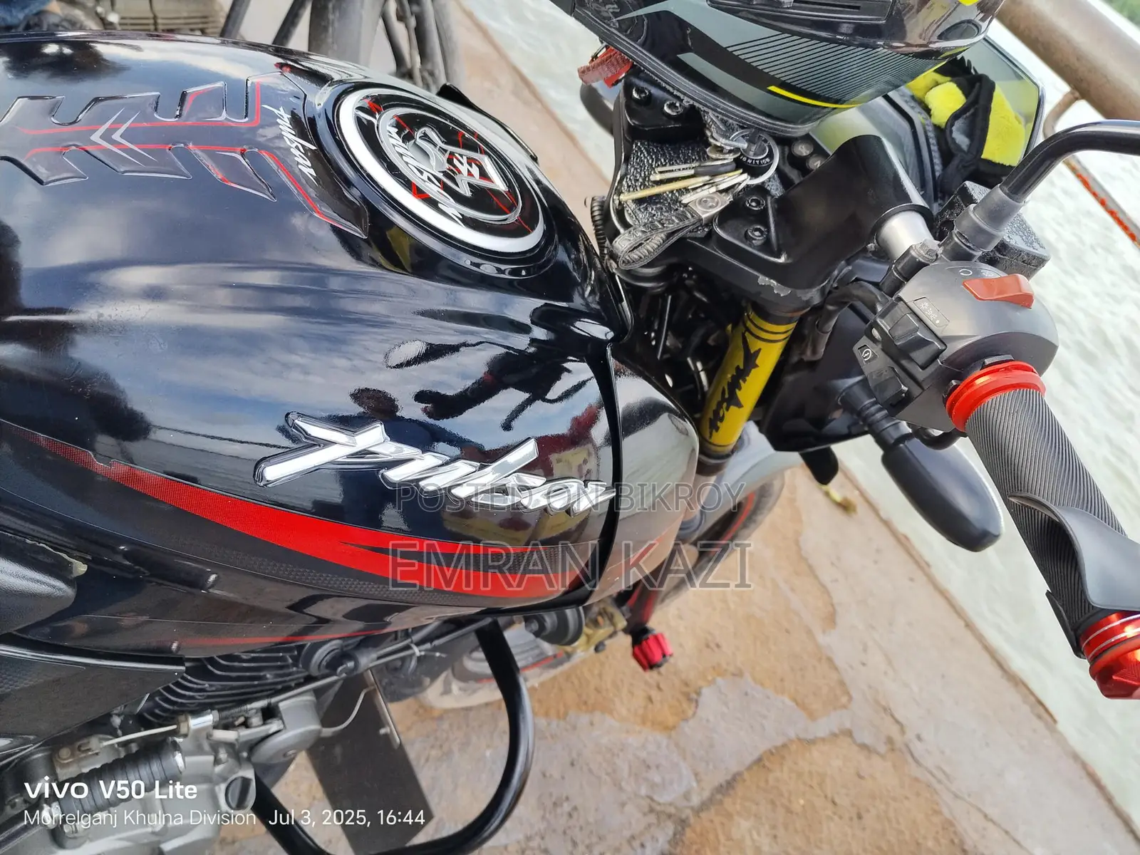 Bajaj Pulsar 150 . 2018