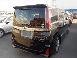 Toyota Noah WXB HYBRID 2021