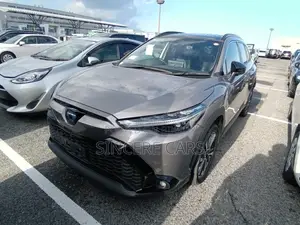 Toyota Corolla Cross z leather full load 2022