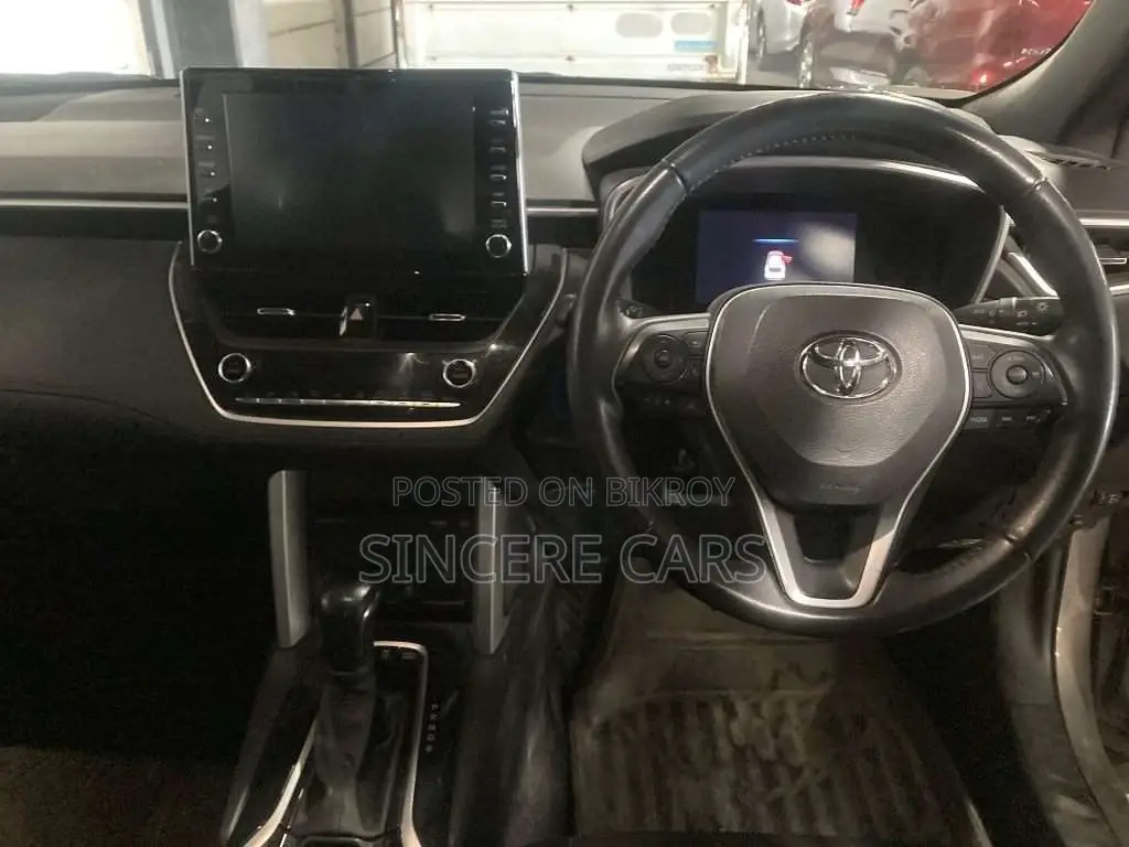 Toyota Corolla Cross z leather full load 2022