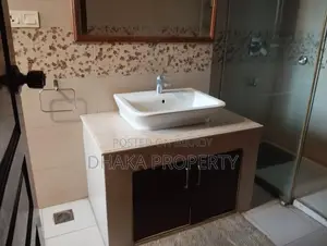 গুলশান নর্থে ভাড়ার জন্য বিলাসবহুল ডুপ্লেক্স ফ্ল্যাট (পুল জিম)