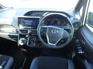 Toyota Noah SI WXB NON HYBRID 2021