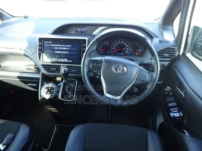 Toyota Noah SI WXB NON HYBRID 2021