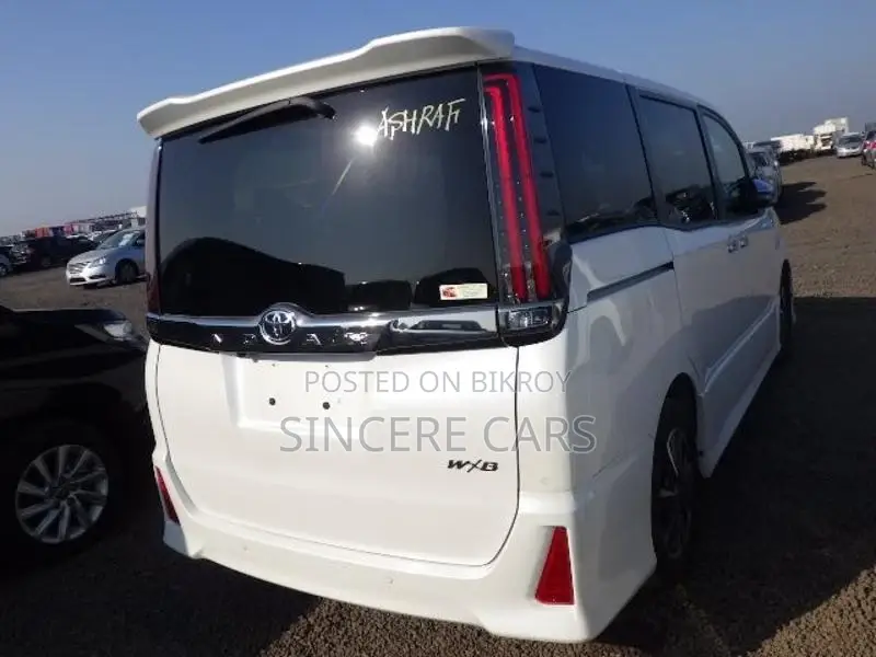 Toyota Noah SI WXB NON HYBRID 2021