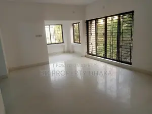 গুলশানে ৩৫০০ বর্গফুটের অফিস স্পেস এবং ২ পার্কিং ভাড়া