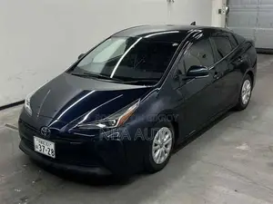 Toyota Prius S Hybrid 2021