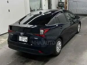 Toyota Prius S Hybrid 2021