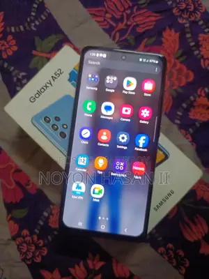 Samsung Galaxy A52 . (Used)