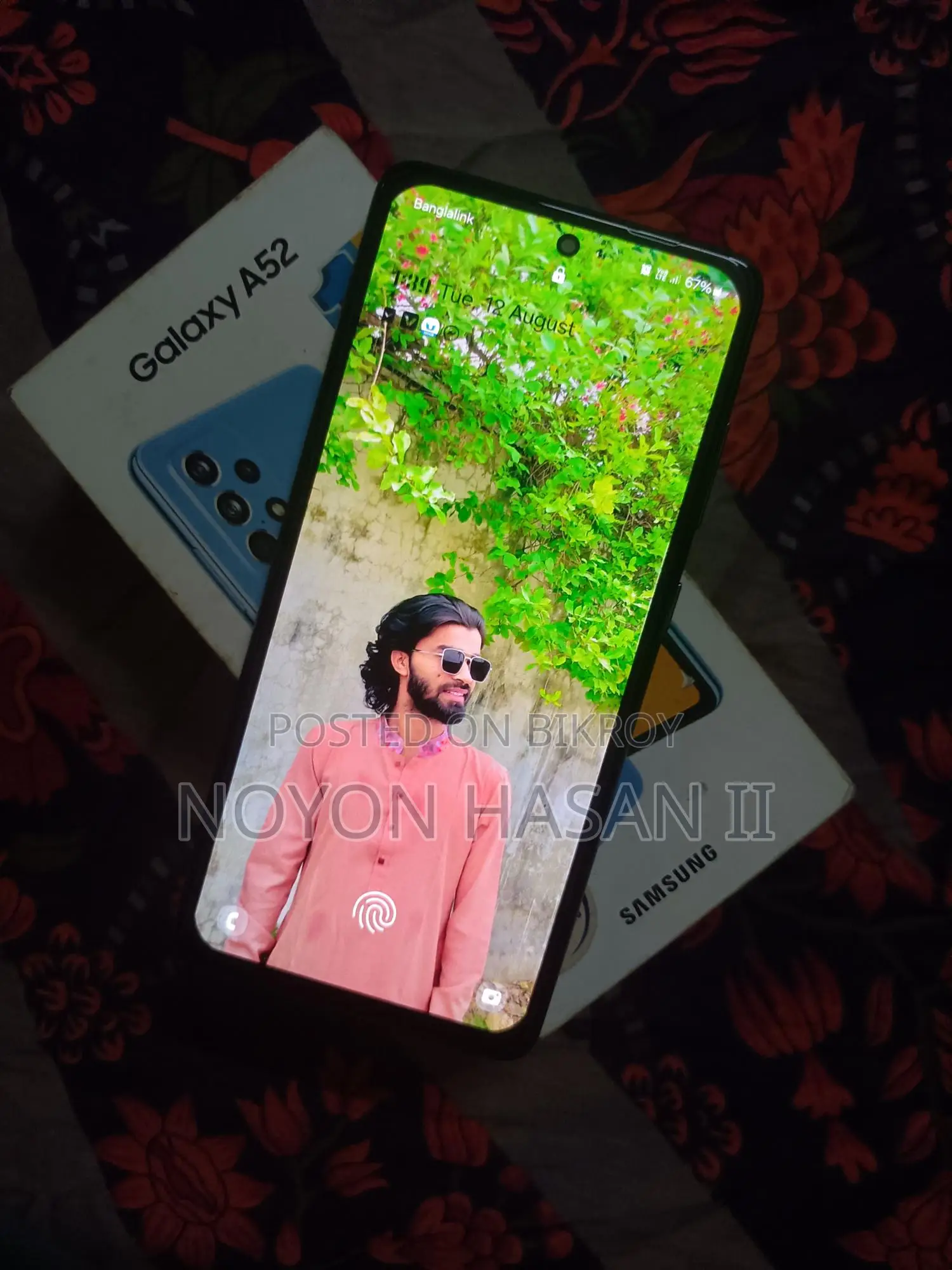 Samsung Galaxy A52 . (Used)