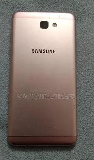 Samsung Galaxy J7 . (Used)