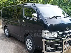 টয়োটা হাইএস সুপার জিএল কালো ২০১১