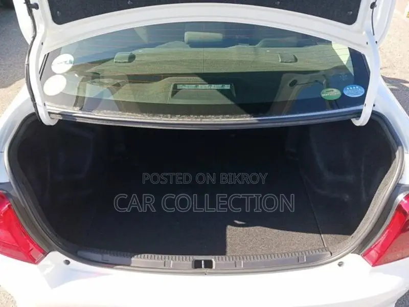 Toyota Axio Ex Hybrid White 2020