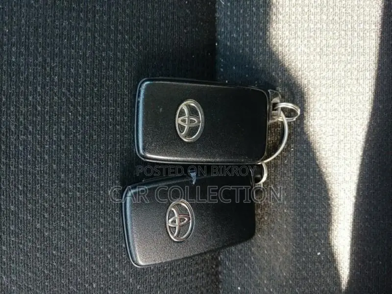 Toyota Axio Ex Hybrid White 2020