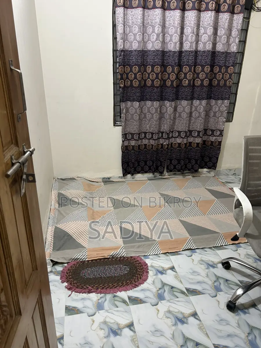 এক রুম সাবলেট ভাড়া হবে!