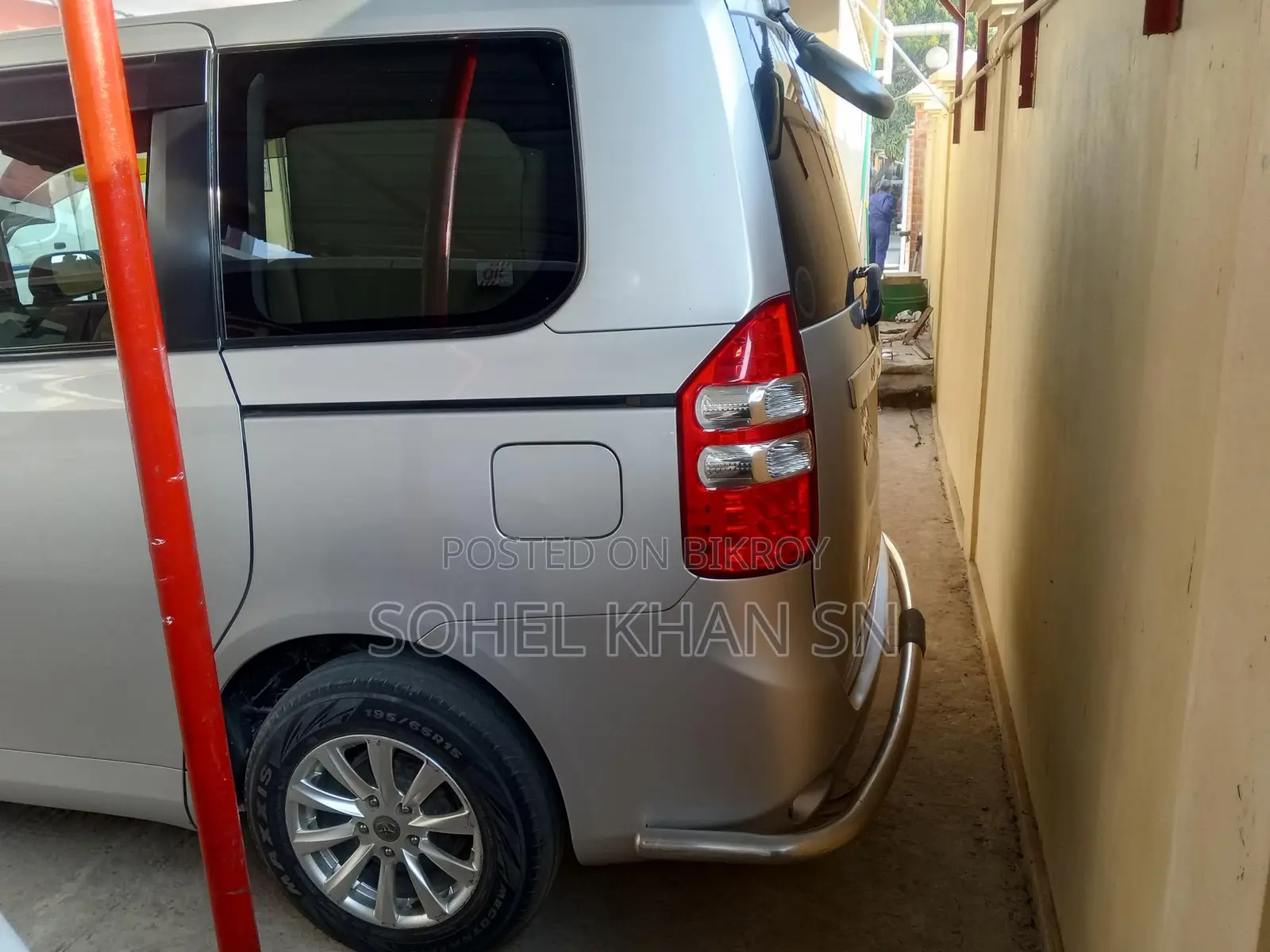 Toyota Noah Car 2013