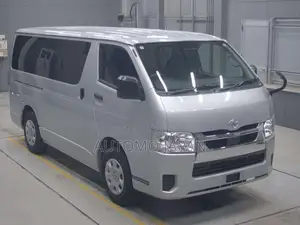 Toyota Hiace DX 2021