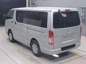 Toyota Hiace DX 2021