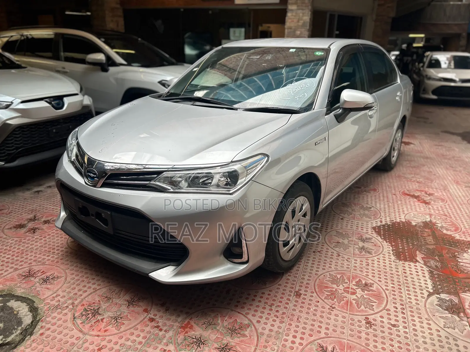 Toyota Axio EX PKG SILVER / 2020