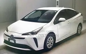 Toyota Prius S Safety 2021