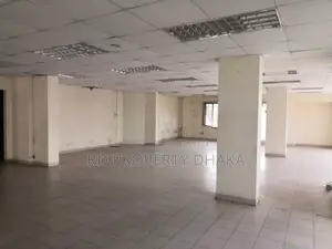 গুলশান এভিনিউতে ৫০০০ বর্গফুটের চমৎকার অফিস স্পেস ভাড়া