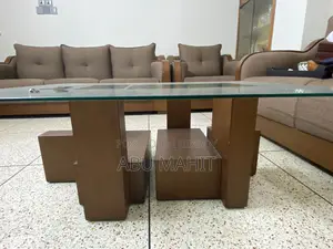 সেন্টার টেবিল