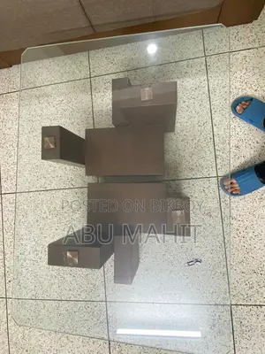 সেন্টার টেবিল
