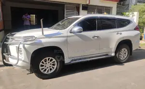 Mitsubishi Pajero Sport 7Seat Sunroof 2019