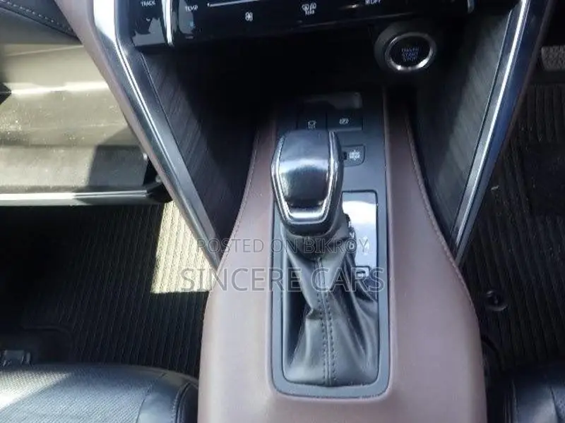 Toyota Harrier Z LEATHER NON-HYBRID 2020