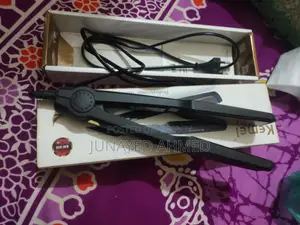 Kemei Professional Hair Straightener