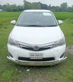Toyota Axio . 2014