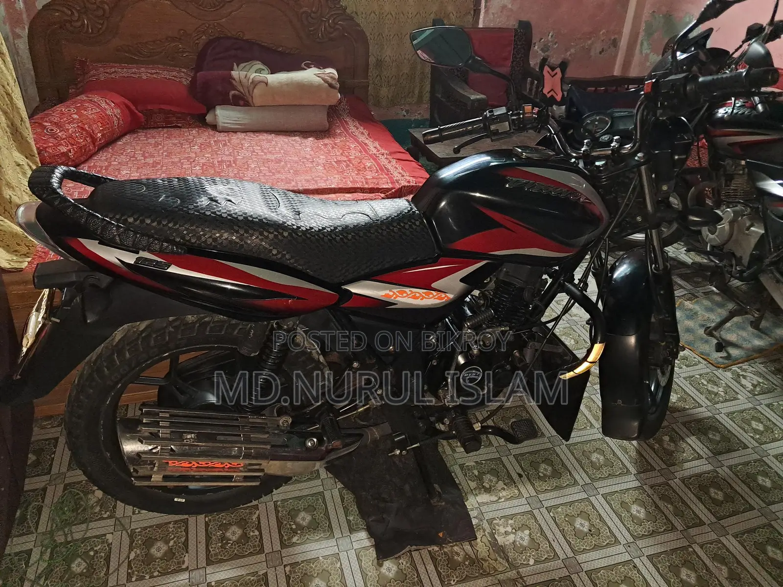 Bajaj Discover 125 2023 Black