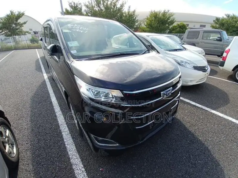 Toyota Noah G Hybrid Black 2021