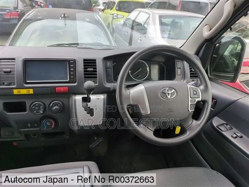 Toyota Hiace GL Pearl 2020