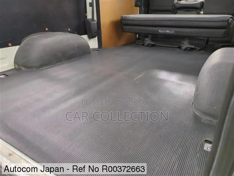 Toyota Hiace GL Pearl 2020