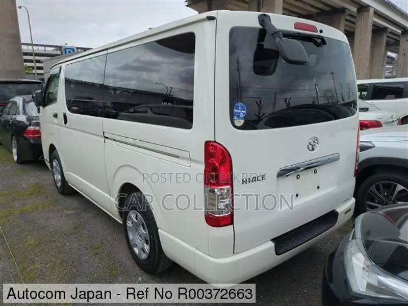 Toyota Hiace GL Pearl 2020