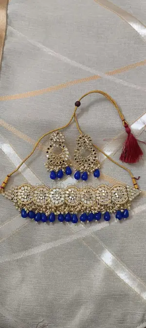 মিরর ওয়ার্কের গলার সেট
