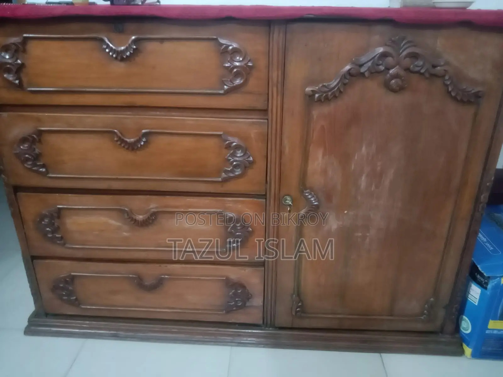 Furniture Varnish and Polish