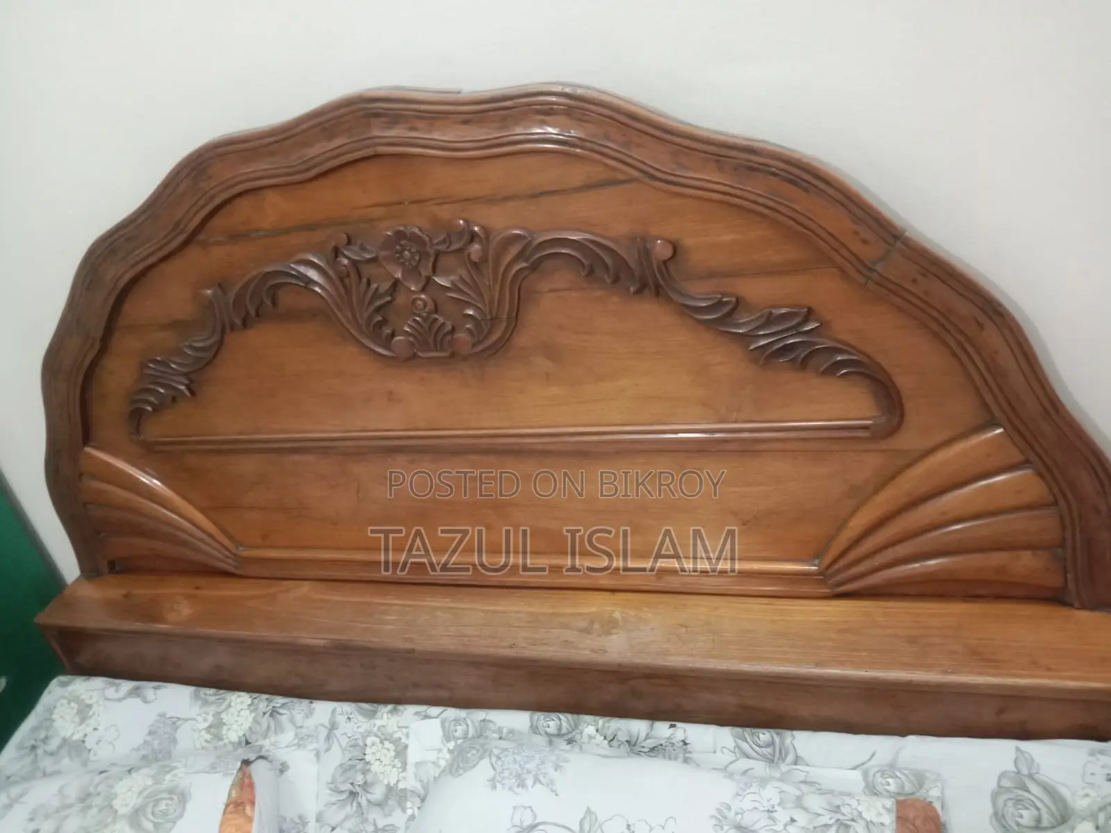 Furniture Varnish and Polish