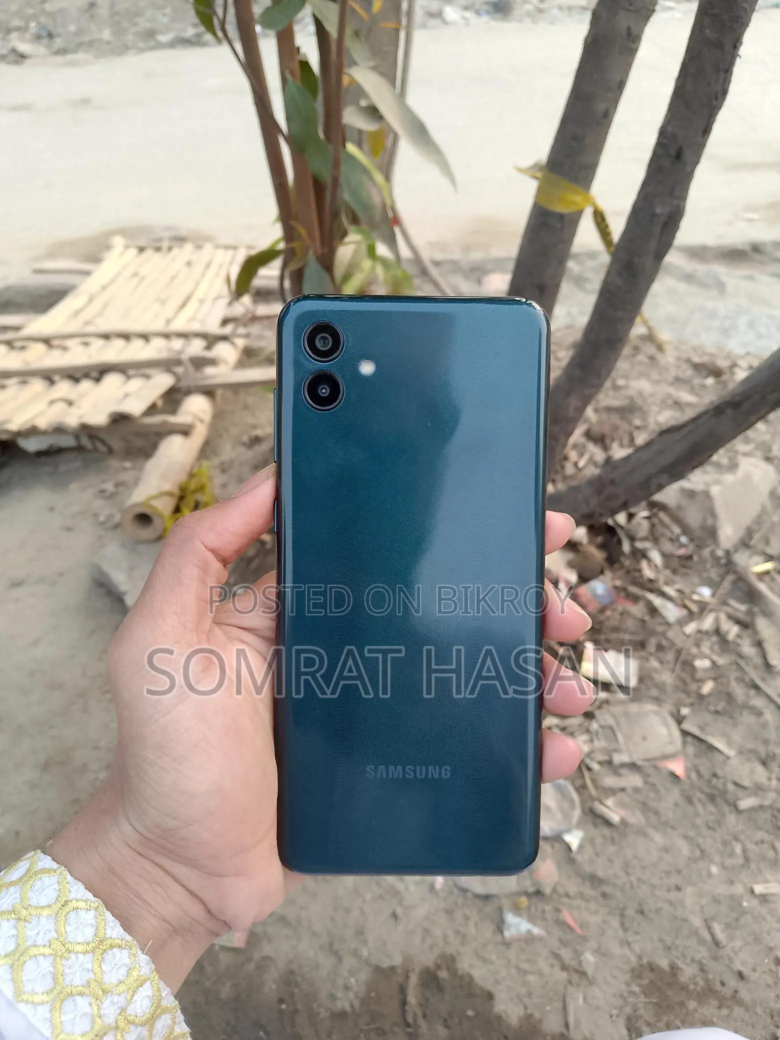 Samsung Galaxy A04 . (Used)