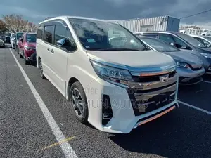 Toyota Noah SI WXB OCTANE PEARL 2021