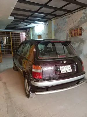 নিসান মার্চ ১৯৯৬ লাল