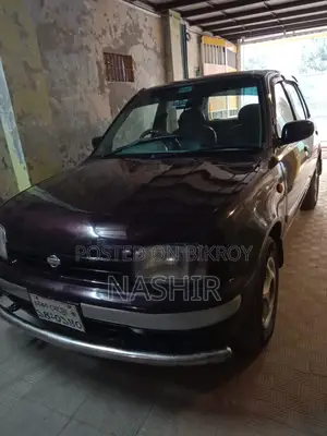 Nissan March 1996 Red