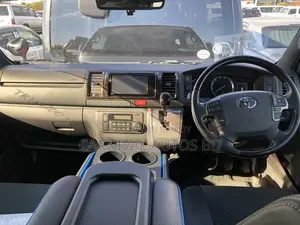 Toyota Hiace SUPER GL DARK PRIME 2020