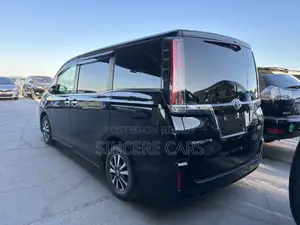 Toyota Esquire GI HYBRID 3.5 POINT 2021
