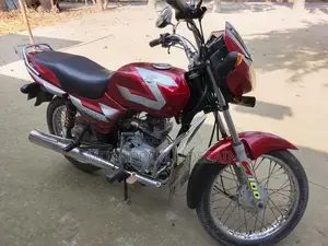 Bajaj CT 100 2015
