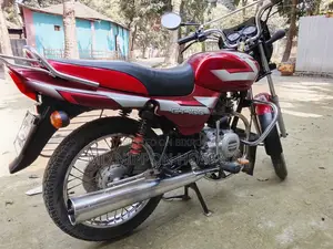 Bajaj CT 100 2015