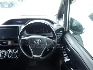 Toyota Noah SI WXB HYB 4POINT 2020