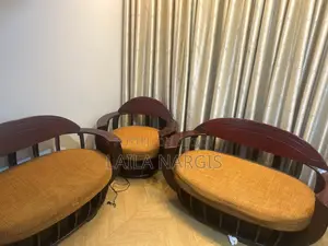 হাতিল এর সোফা